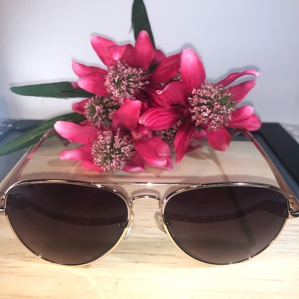 American Eagle ~ Rose Gold Frame ~ Aviator